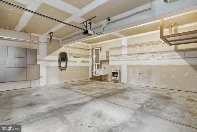 608 REDWOOD DR, Lancaster, PA 17602