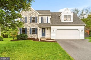 608 REDWOOD DR, Lancaster, PA 17602