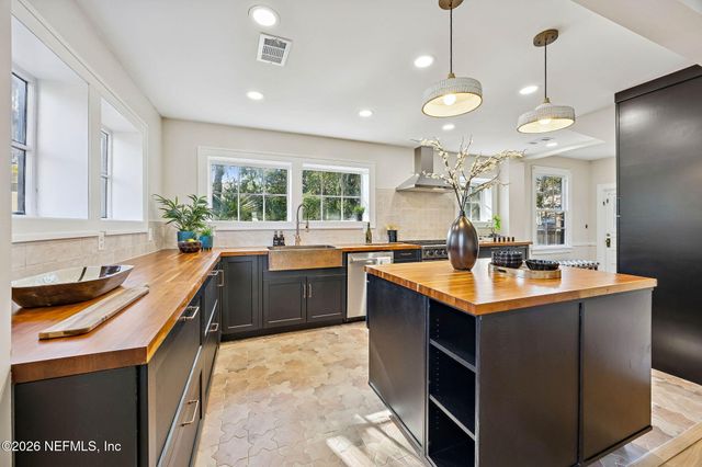 1150 WILLOW BRANCH Avenue, Jacksonville, FL 32205