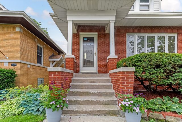 6705 N Olympia Avenue N, Chicago, IL 60631