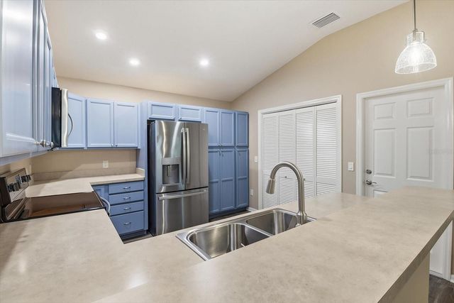 5694 MOON FLOWER PLACE, The Villages, FL 32163