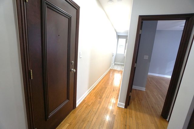 4419 N Whipple Street 1A, Chicago, IL 60625