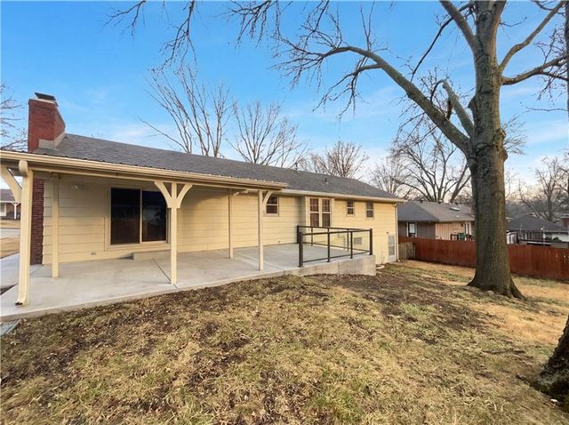 3904 S Stayton Avenue, Independence, MO 64055