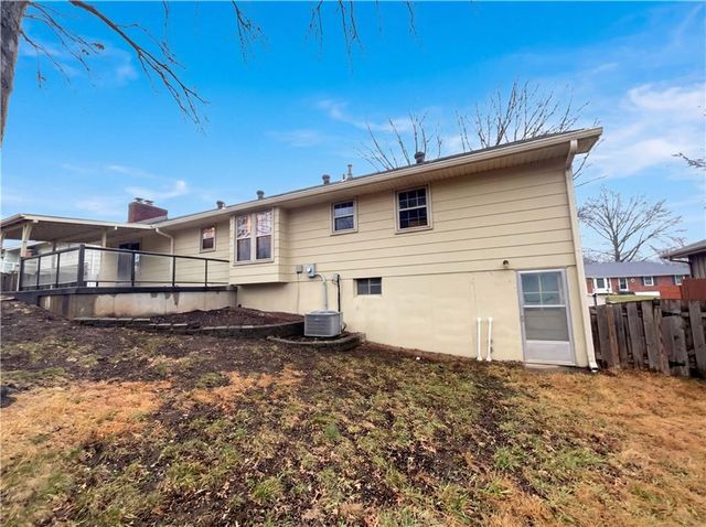 3904 S Stayton Avenue, Independence, MO 64055