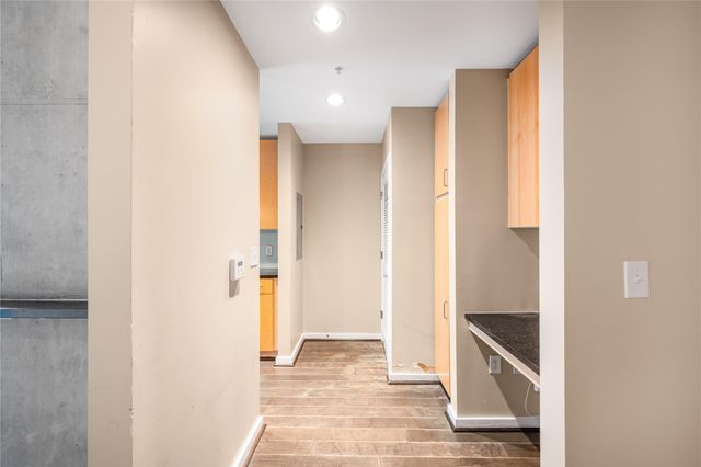 5925 Almeda Road 12410, Houston, TX 77004