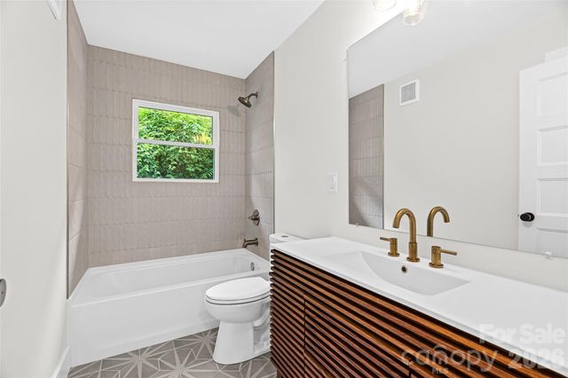 155 Oak Terrace, Arden, NC 28704