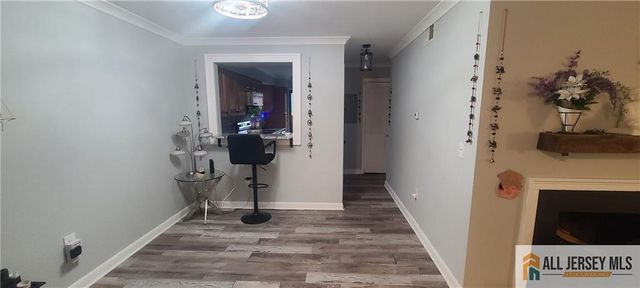 323 Gill Lane 12R, Iselin, NJ 08830