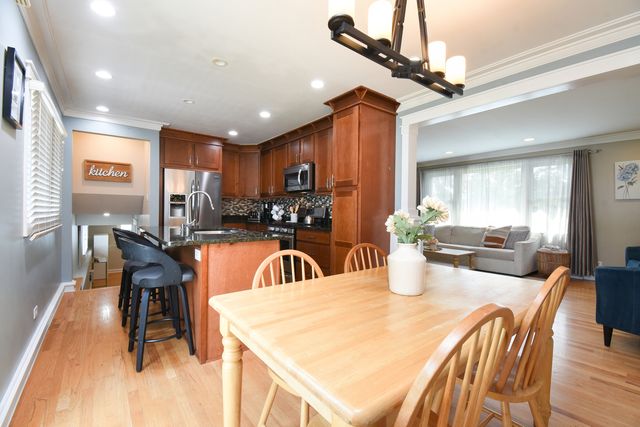 1026 Timber Lane, Darien, IL 60561