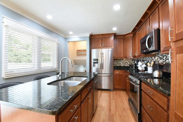 1026 Timber Lane, Darien, IL 60561