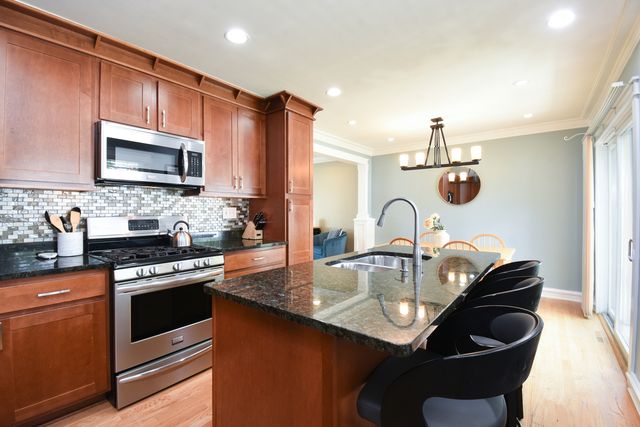 1026 Timber Lane, Darien, IL 60561