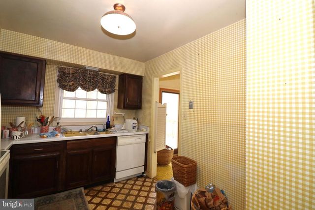 9305 LEES RIDGE RD, Warrenton, VA 20186