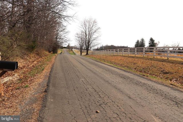 9305 LEES RIDGE RD, Warrenton, VA 20186