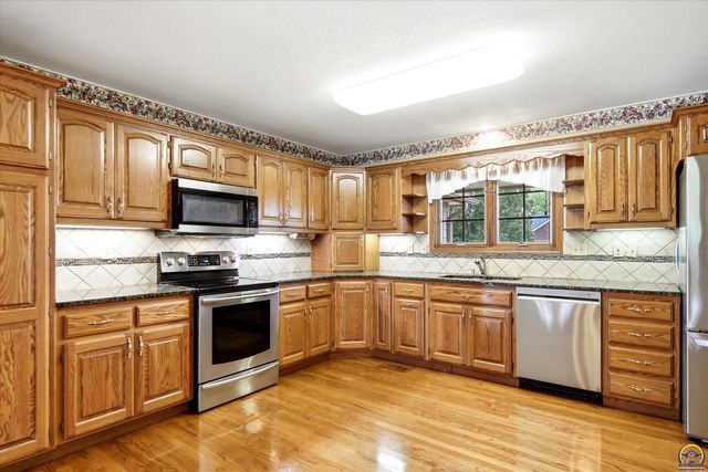 7315 SW Ambassador PL, Topeka, KS 66610