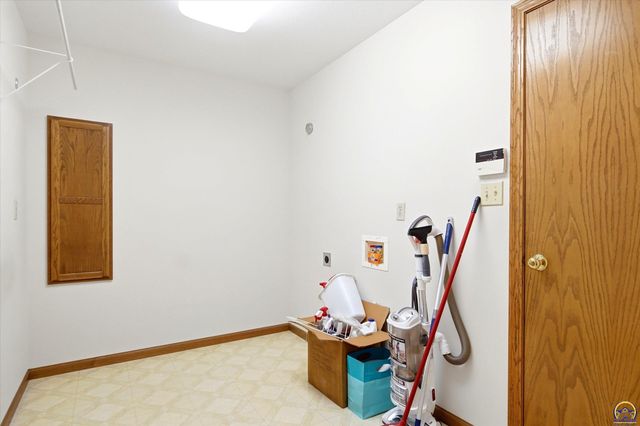 7315 SW Ambassador PL, Topeka, KS 66610