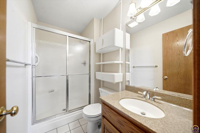 7315 SW Ambassador PL, Topeka, KS 66610