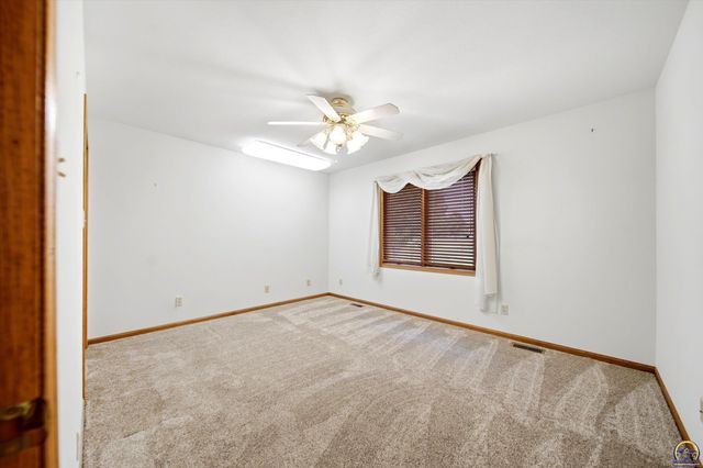 7315 SW Ambassador PL, Topeka, KS 66610