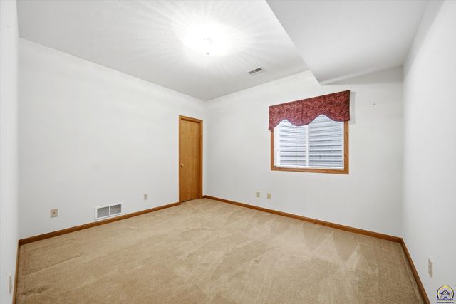 7315 SW Ambassador PL, Topeka, KS 66610