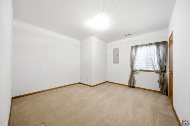7315 SW Ambassador PL, Topeka, KS 66610