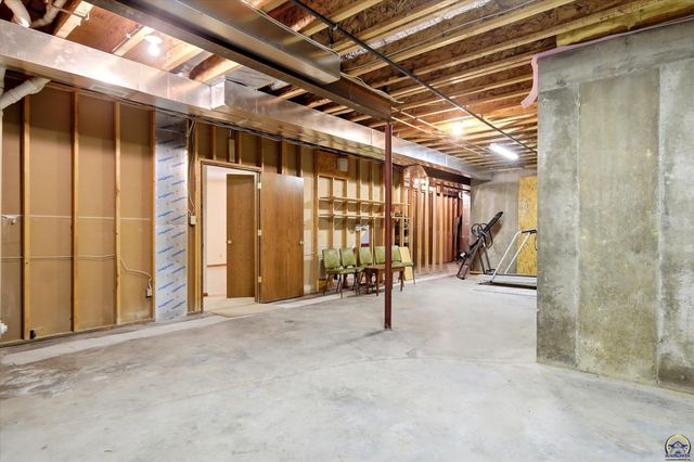 7315 SW Ambassador PL, Topeka, KS 66610