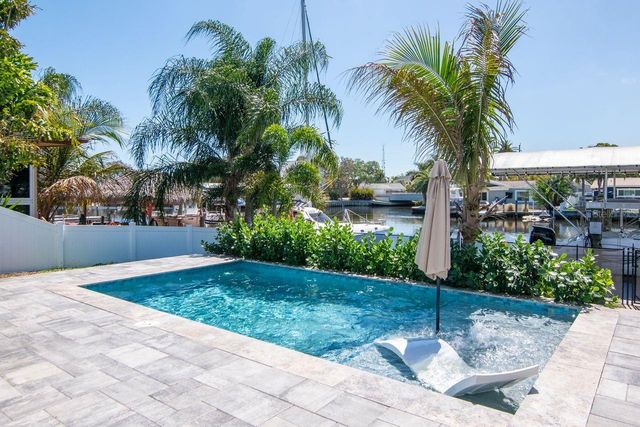 372 WESTWINDS DRIVE, Palm Harbor, FL 34683