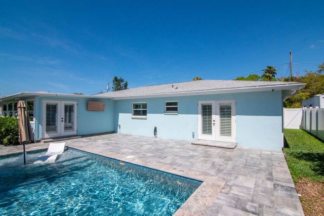 372 WESTWINDS DRIVE, Palm Harbor, FL 34683