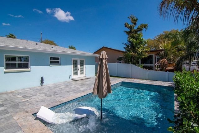 372 WESTWINDS DRIVE, Palm Harbor, FL 34683