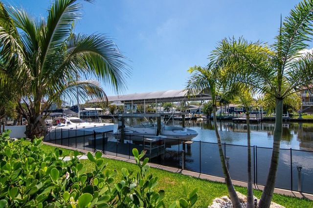 372 WESTWINDS DRIVE, Palm Harbor, FL 34683