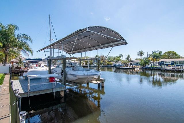 372 WESTWINDS DRIVE, Palm Harbor, FL 34683