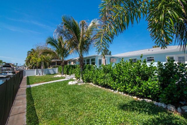 372 WESTWINDS DRIVE, Palm Harbor, FL 34683