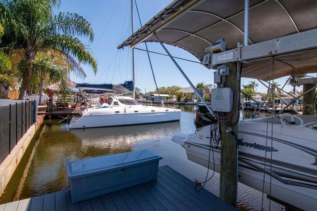 372 WESTWINDS DRIVE, Palm Harbor, FL 34683