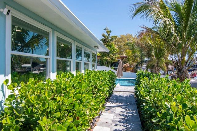 372 WESTWINDS DRIVE, Palm Harbor, FL 34683