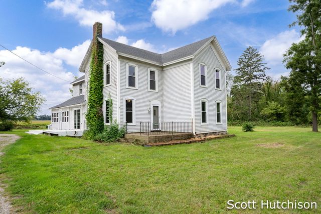 7265 W Carson City Road, Greenville, MI 48838