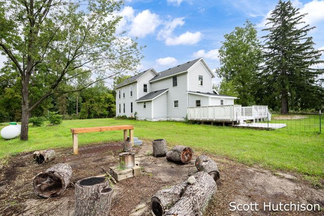 7265 W Carson City Road, Greenville, MI 48838