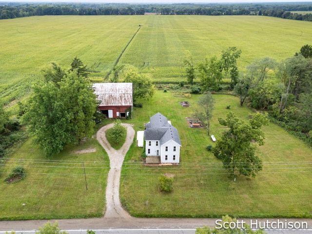 7265 W Carson City Road, Greenville, MI 48838