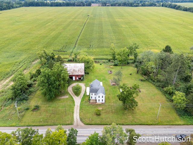 7265 W Carson City Road, Greenville, MI 48838