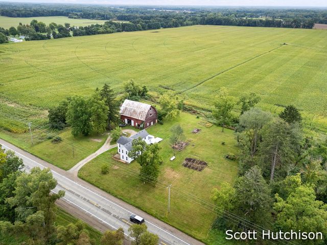 7265 W Carson City Road, Greenville, MI 48838