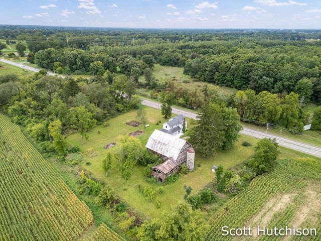7265 W Carson City Road, Greenville, MI 48838