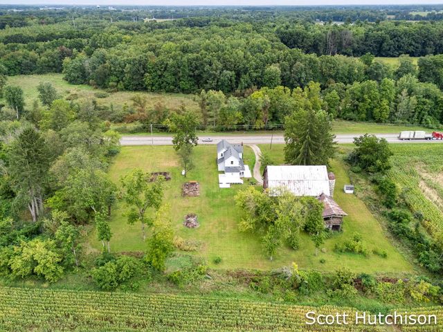 7265 W Carson City Road, Greenville, MI 48838