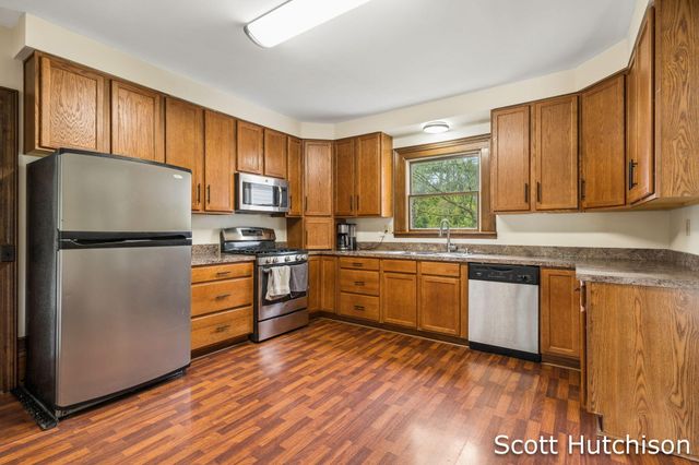 7265 W Carson City Road, Greenville, MI 48838