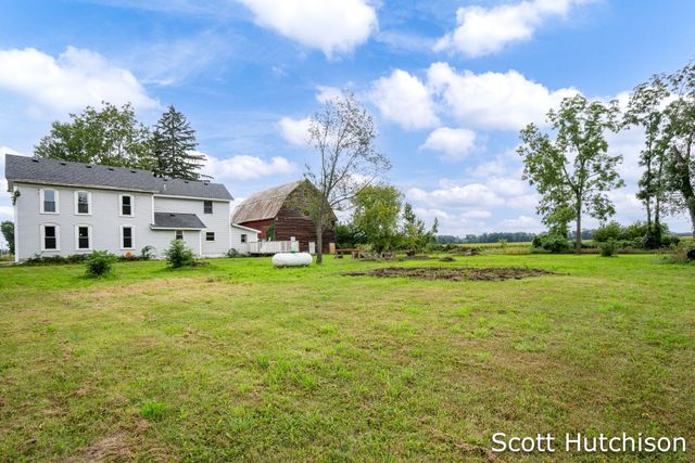 7265 W Carson City Road, Greenville, MI 48838