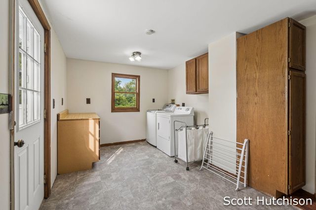 7265 W Carson City Road, Greenville, MI 48838