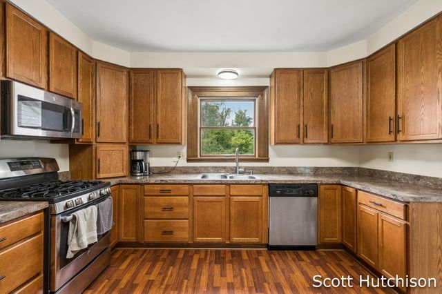7265 W Carson City Road, Greenville, MI 48838