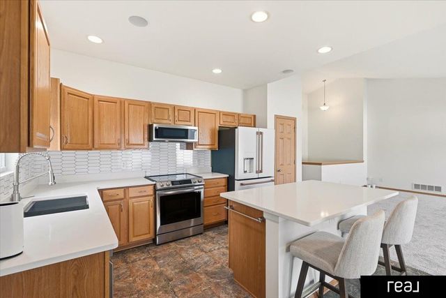 7440 N 87Th Street, Omaha, NE 68122