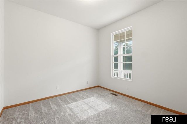 7440 N 87Th Street, Omaha, NE 68122