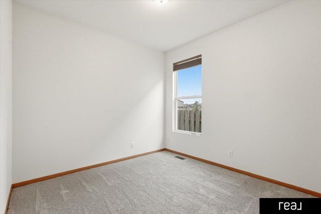 7440 N 87Th Street, Omaha, NE 68122