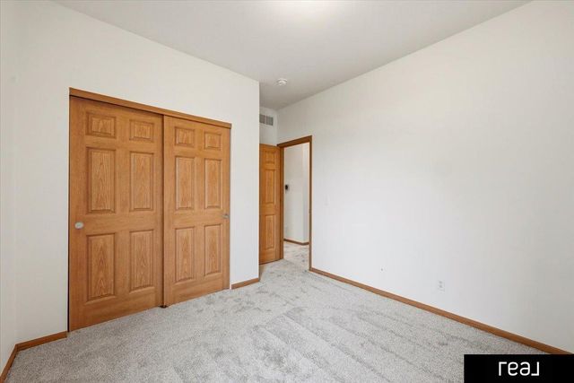 7440 N 87Th Street, Omaha, NE 68122