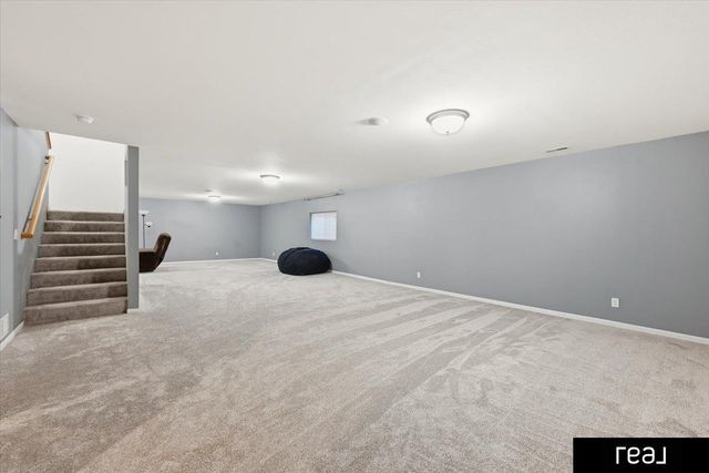 7440 N 87Th Street, Omaha, NE 68122