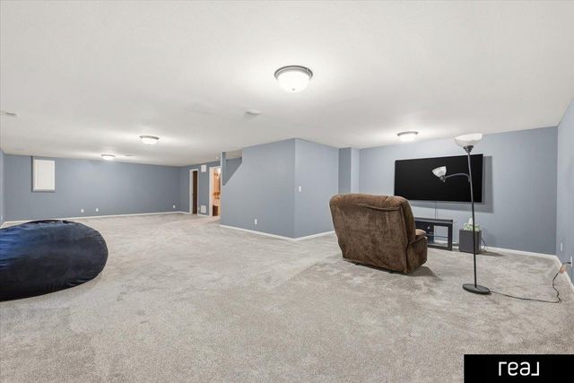 7440 N 87Th Street, Omaha, NE 68122