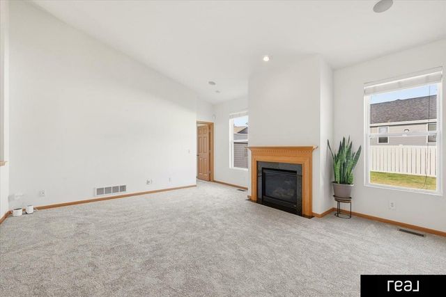 7440 N 87Th Street, Omaha, NE 68122