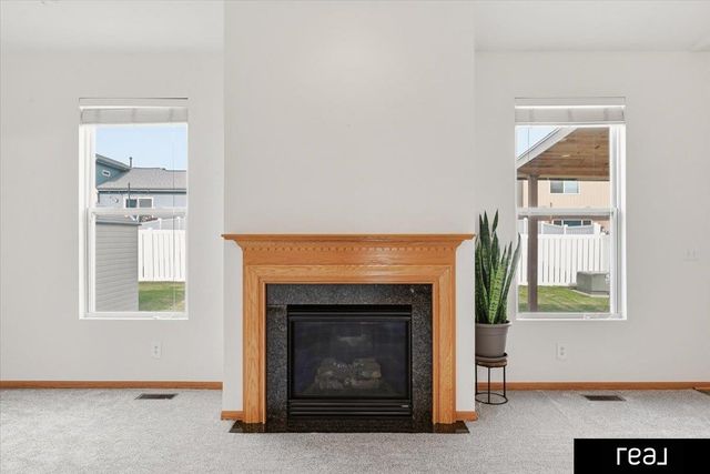 7440 N 87Th Street, Omaha, NE 68122